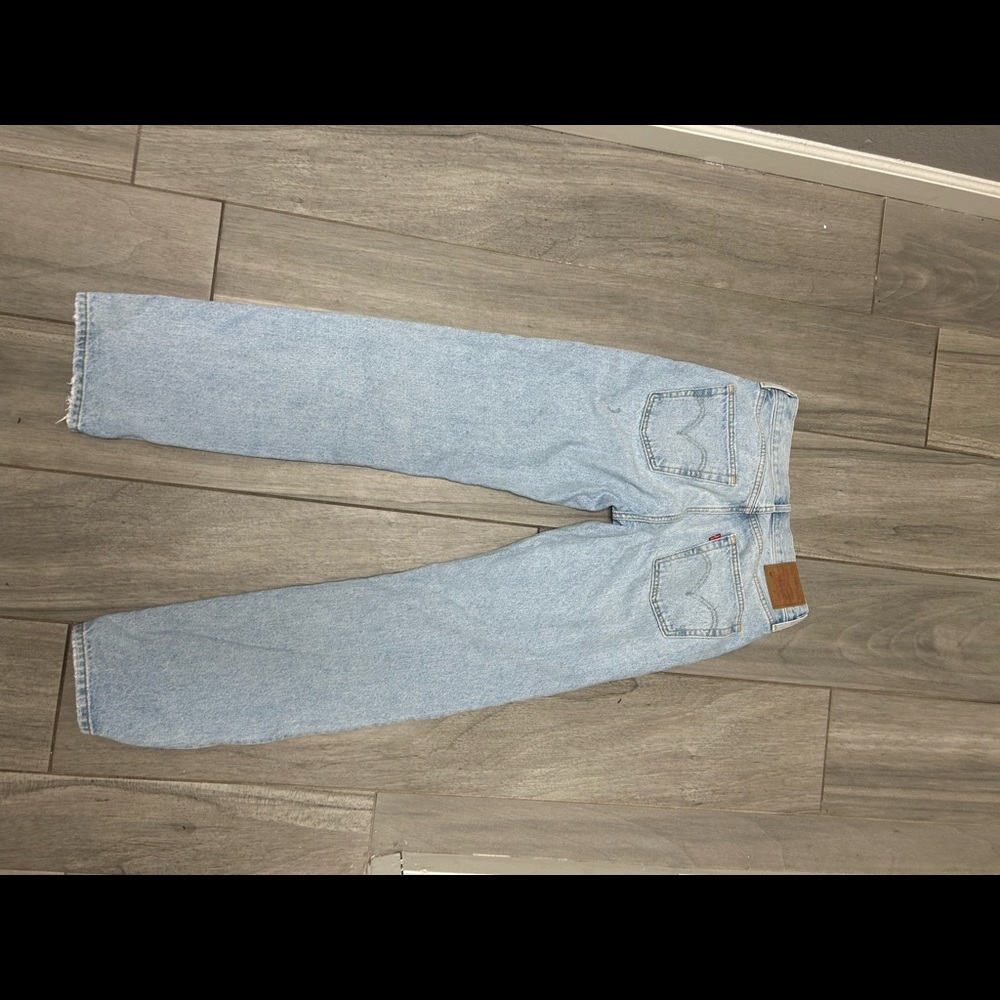 baggy levi’s jeans